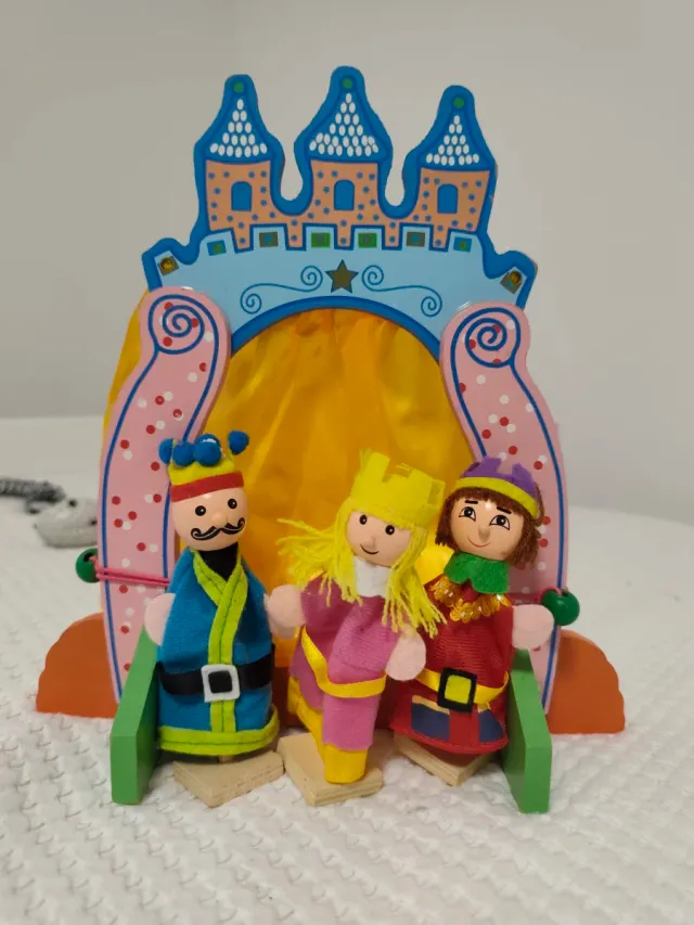 Marionetas artesanales de madera