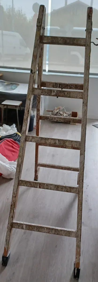 Escalera madera 1.50m