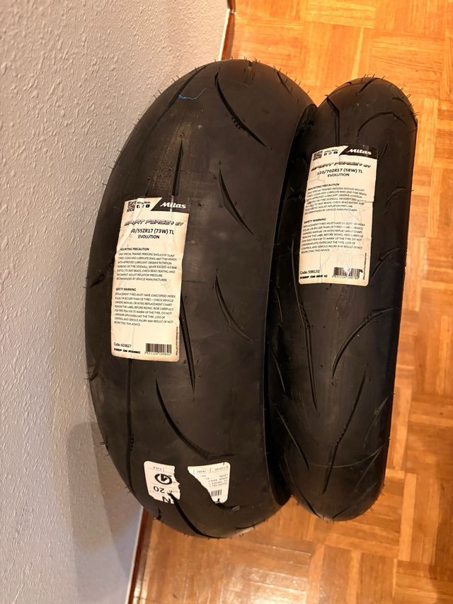 Mitas Sport Force + EV Neumáticos Moto