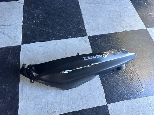 Carenado Beverly lado derecho y izquierdo