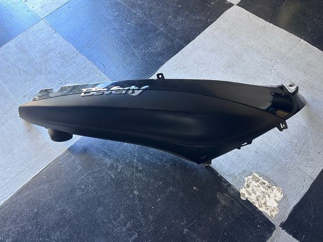 Carenado Beverly lado derecho y izquierdo