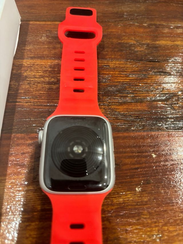 Apple Watch SE Nike GPS+Cell Plata/Rojo
44mm