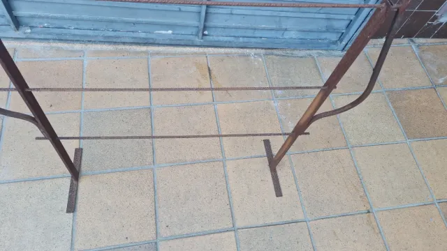 Decorazione in Ferro Battuto per Giardino e Esterni