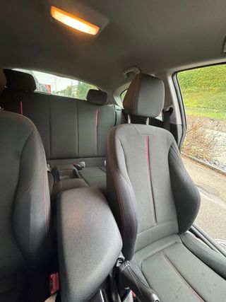 Color Rojo Sport****BMW 116i Sportline 2013