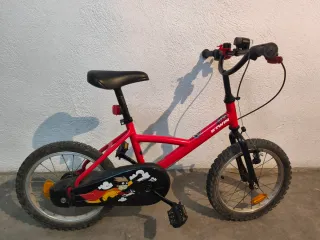 Bicicleta infantil Btwin roja