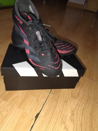 Botas de fútbol Adidas Predator