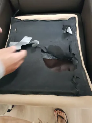 Silla  de diseño Beige con Patas Metálicas