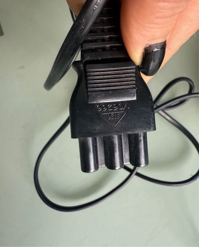 Pedal YDK YC-190 230V 90W prácticamente nuevo