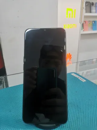 Oppo Nero Triple Cam