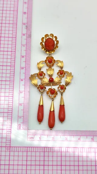 Pendientes Dama oro 18kt piedras coral