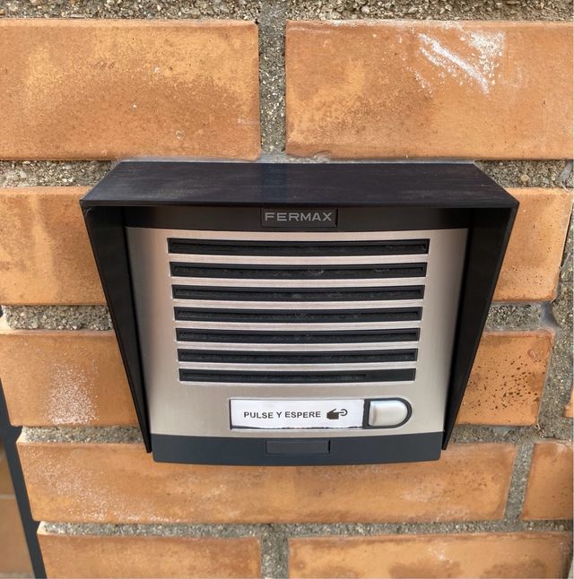 Visera Negra Portero Automático Fermax