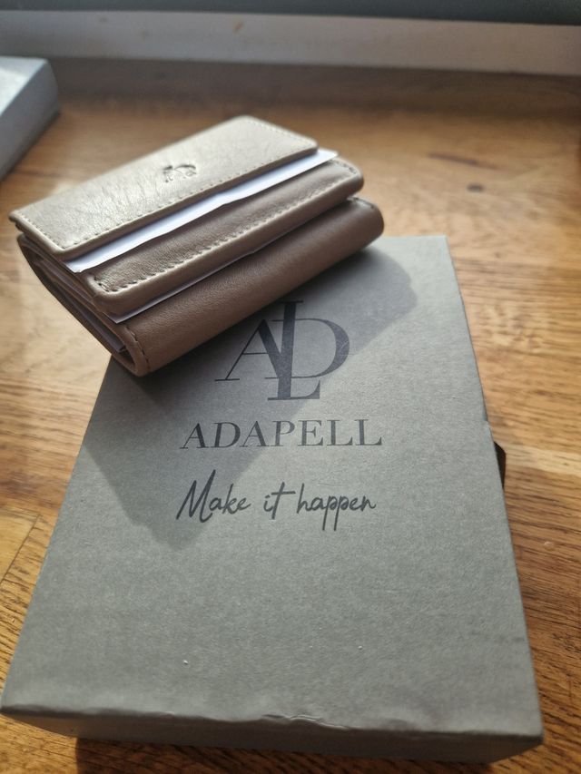 Cartera de piel unisex beige