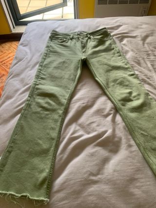 Vaqueros Zara verde claro talla 38