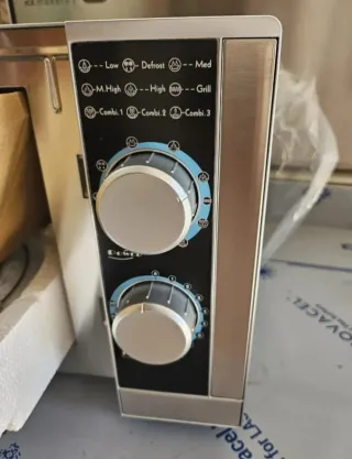 Microondas Dicore Plateado