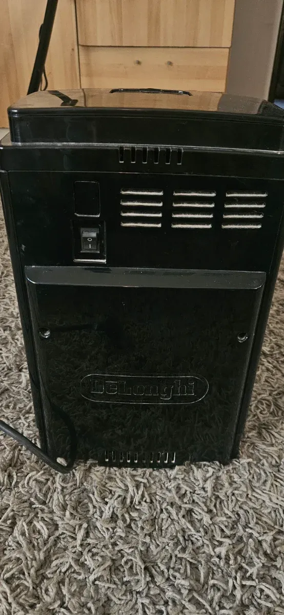 Cafetera DeLonghi Magnifica S Negra