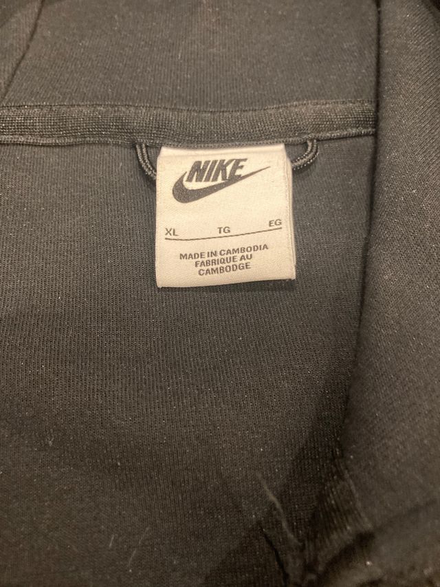 Sudadera Nike Tech Fleece Negra y Gris