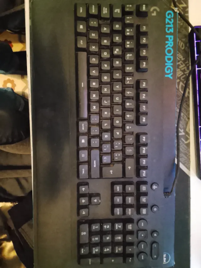 Teclado Logitech G213 Prodigy