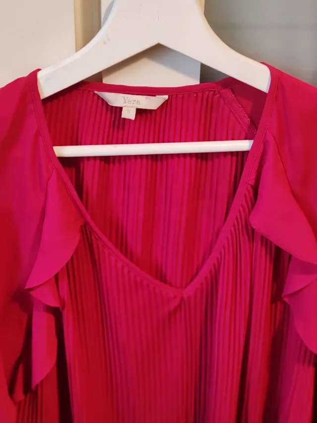 Se venden dos camisas de marca. Tallas S