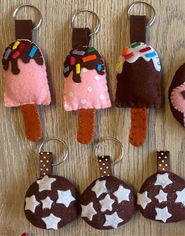 Lotto 14 portachiavi dolcetti pannolenci