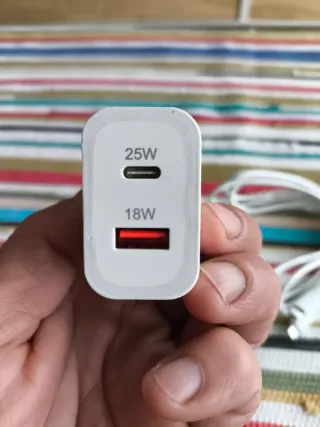 Cargador USB 25W + 18W