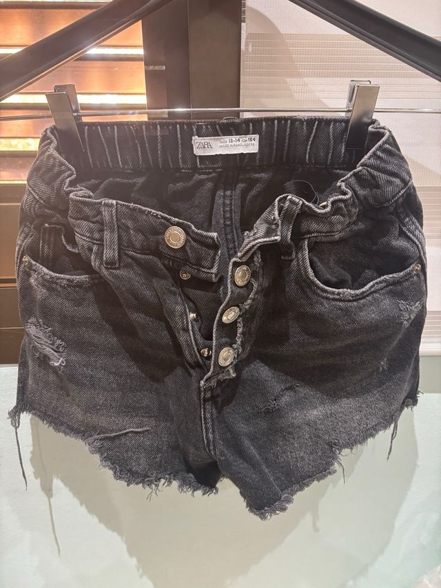 Pantalón corto vaquero Zara desgastado