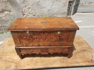 Cassapanca baule antico indonesiano