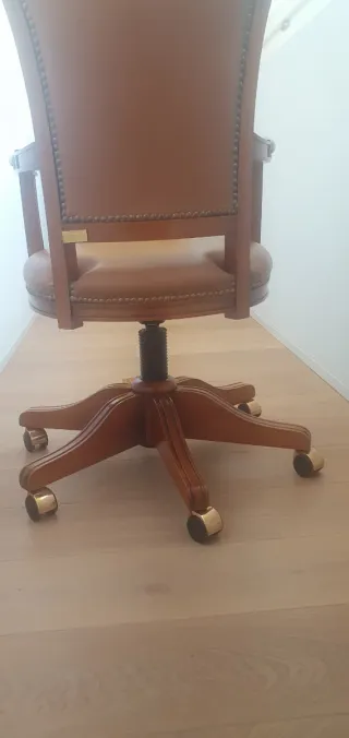 Poltrona ufficio Asnaghi Interiors pelle