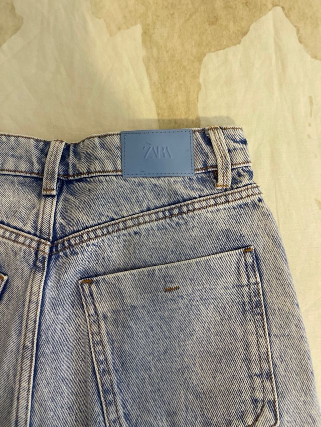 Shorts vaqueros Zara desflecados Talla 34