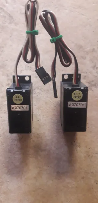 Servos Kyosho Perfex