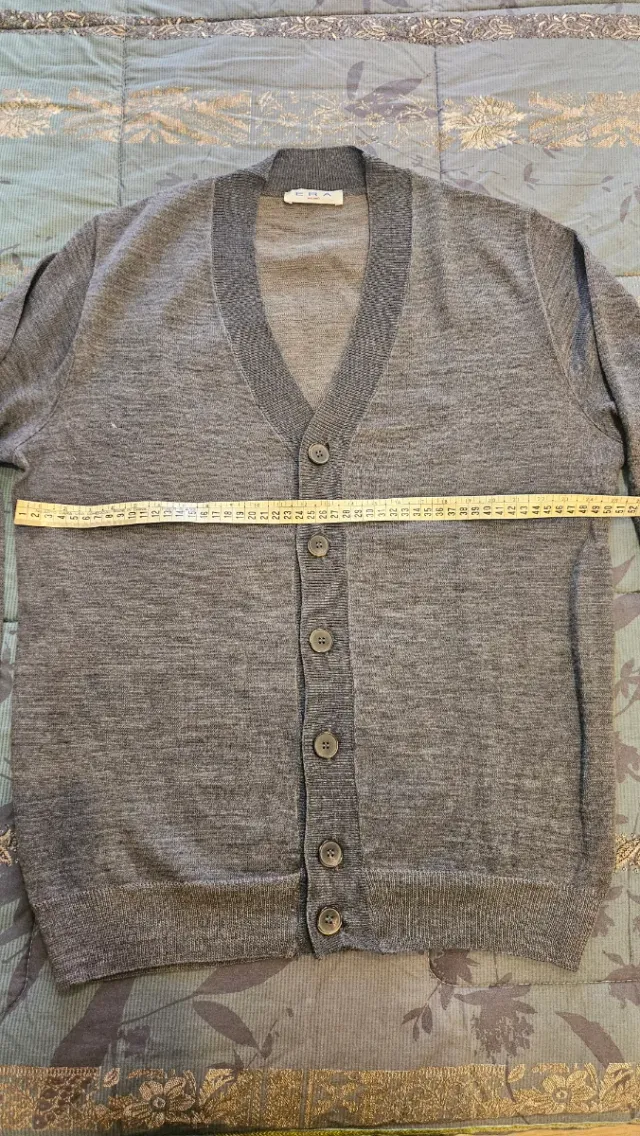 Cardigan uomo grigio con toppe