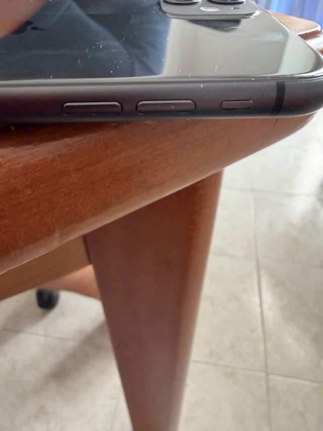 iPhone 11 nero 78% batteria