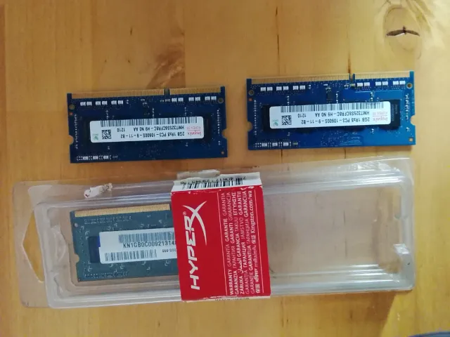 2x Hynix DDR3L  4GB PC3-10600S RAM