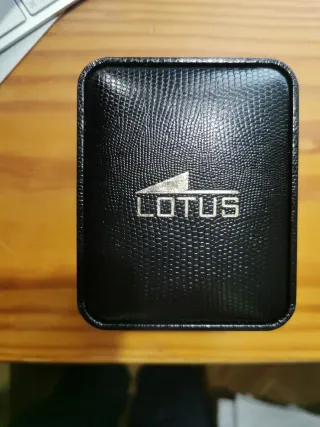 Reloj Lotus Cronógrafo Dorado y Plateado