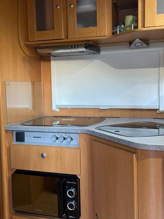 AUTOCARAVANA PERFILADA - Renault Dethleffs