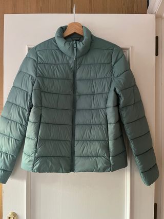 Cazadora acolchada verde