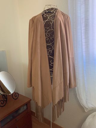 Chaqueta Capa Flecos Antelina