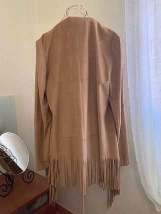Chaqueta Capa Flecos Antelina