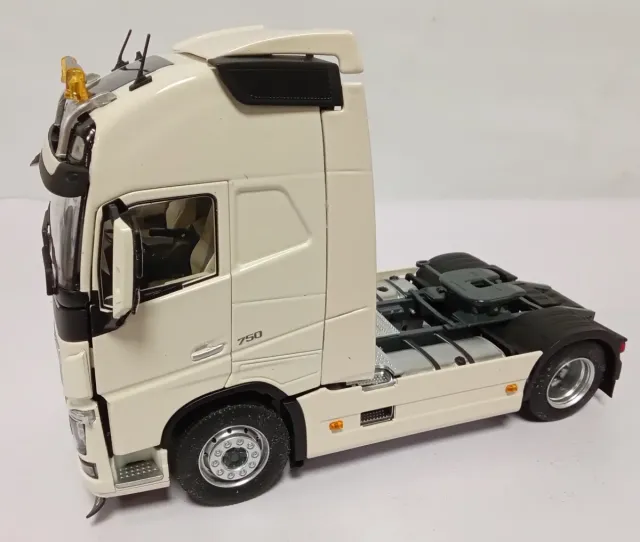 Volvo 750 XL FH16 Marge Models escala 1:32