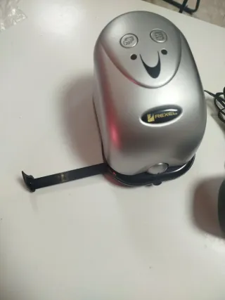 Grapadora y perforadora