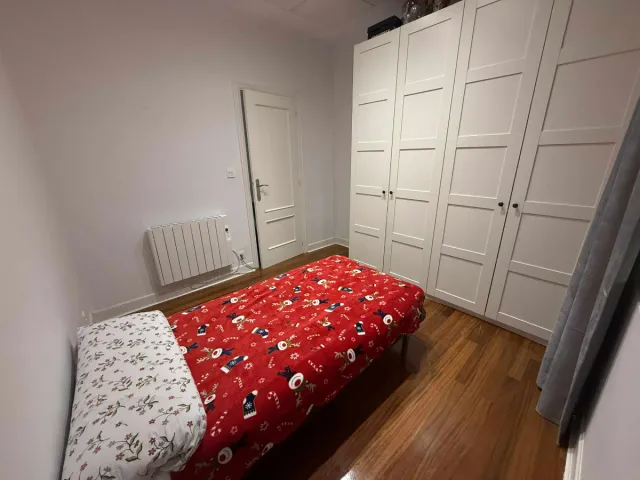 Alquiler de habitación amueblada