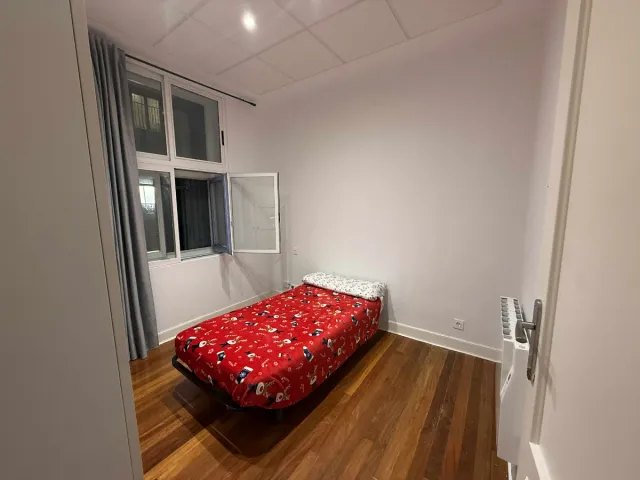 Alquiler de habitación amueblada