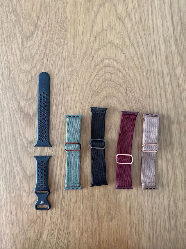 Apple Watch 41mm con 5 correas y cargador