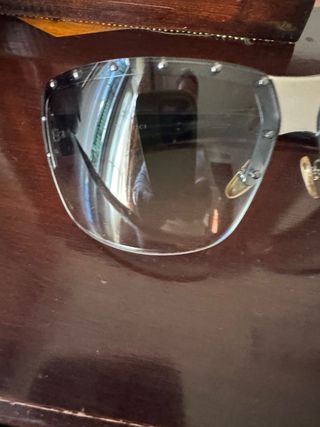 Gafas de sol Gucci negras y plateadas