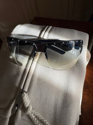 Gafas de sol Gucci negras y plateadas