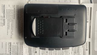 Aiwa TA123 Radio Cassette Player AM/FM