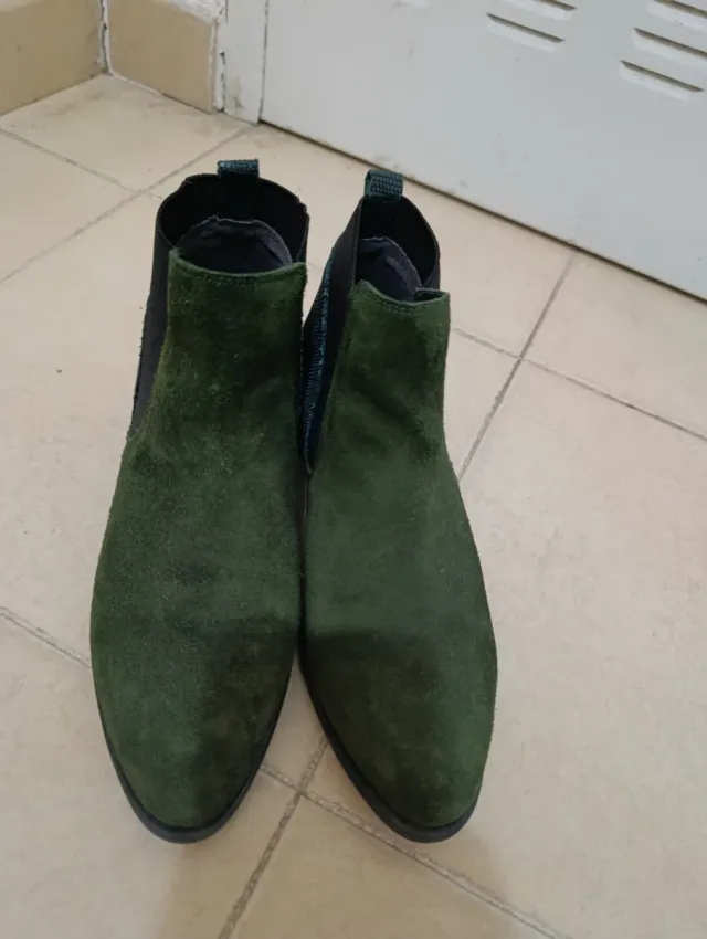 Botín señora verde ante