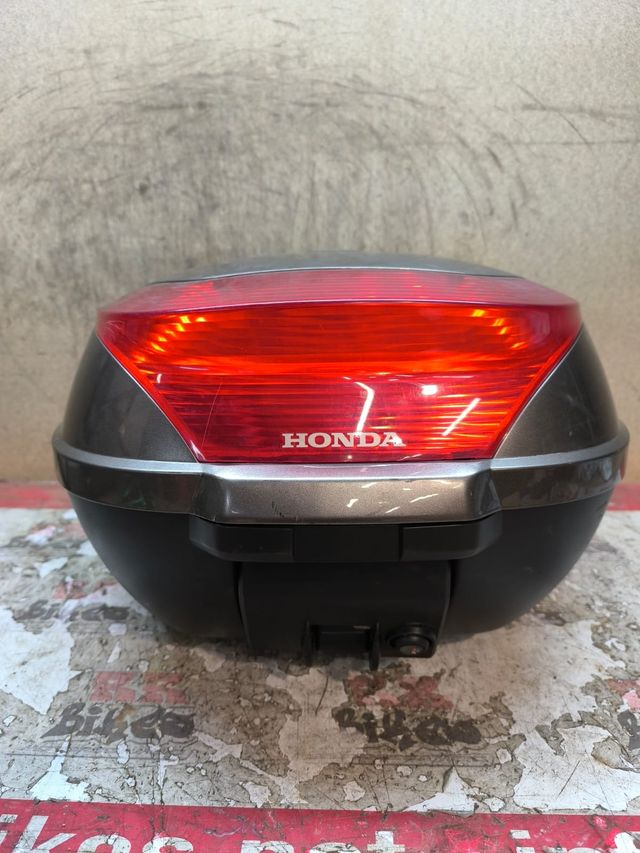 BAUL USADO ORIGINAL HONDA 35L *DESPERFECTOS*