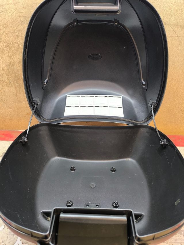 BAUL USADO ORIGINAL HONDA 35L *DESPERFECTOS*