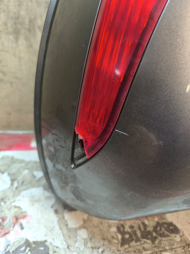 BAUL USADO ORIGINAL HONDA 35L *DESPERFECTOS*