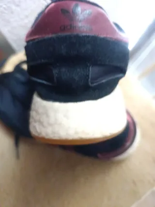 Scarpe donna Adidas nere e rosse